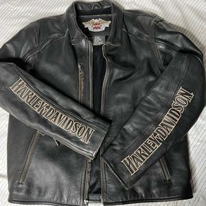 Harley Davidson Genuine Leather Jacket size L
